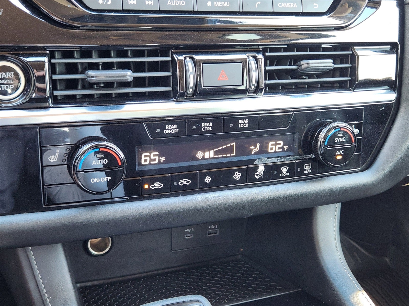 2023 Nissan Pathfinder SV