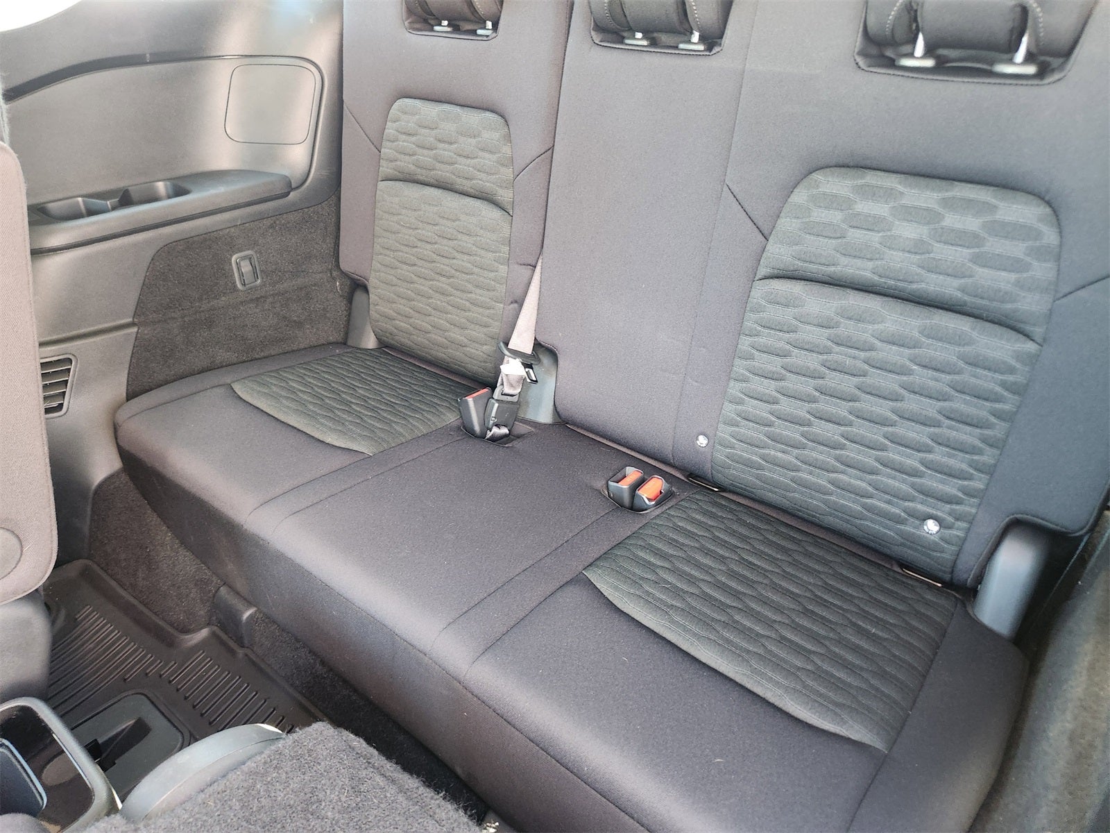 2023 Nissan Pathfinder SV