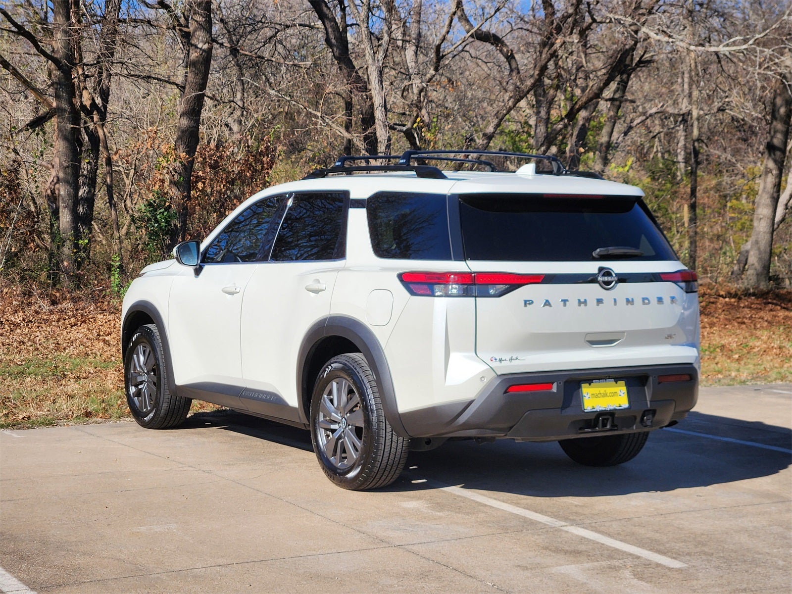 2023 Nissan Pathfinder SV