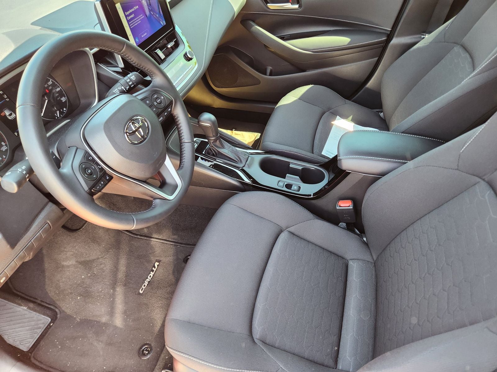 2025 Toyota Corolla Hatchback SE