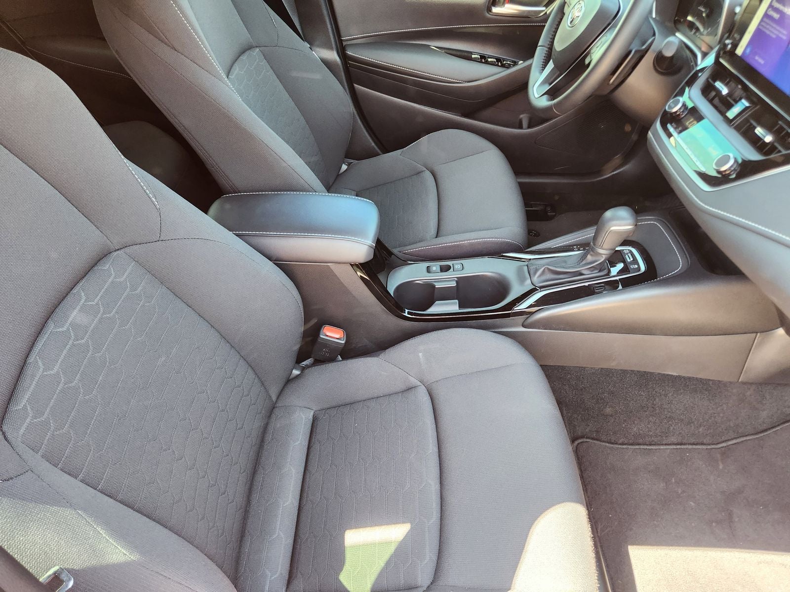 2025 Toyota Corolla Hatchback SE