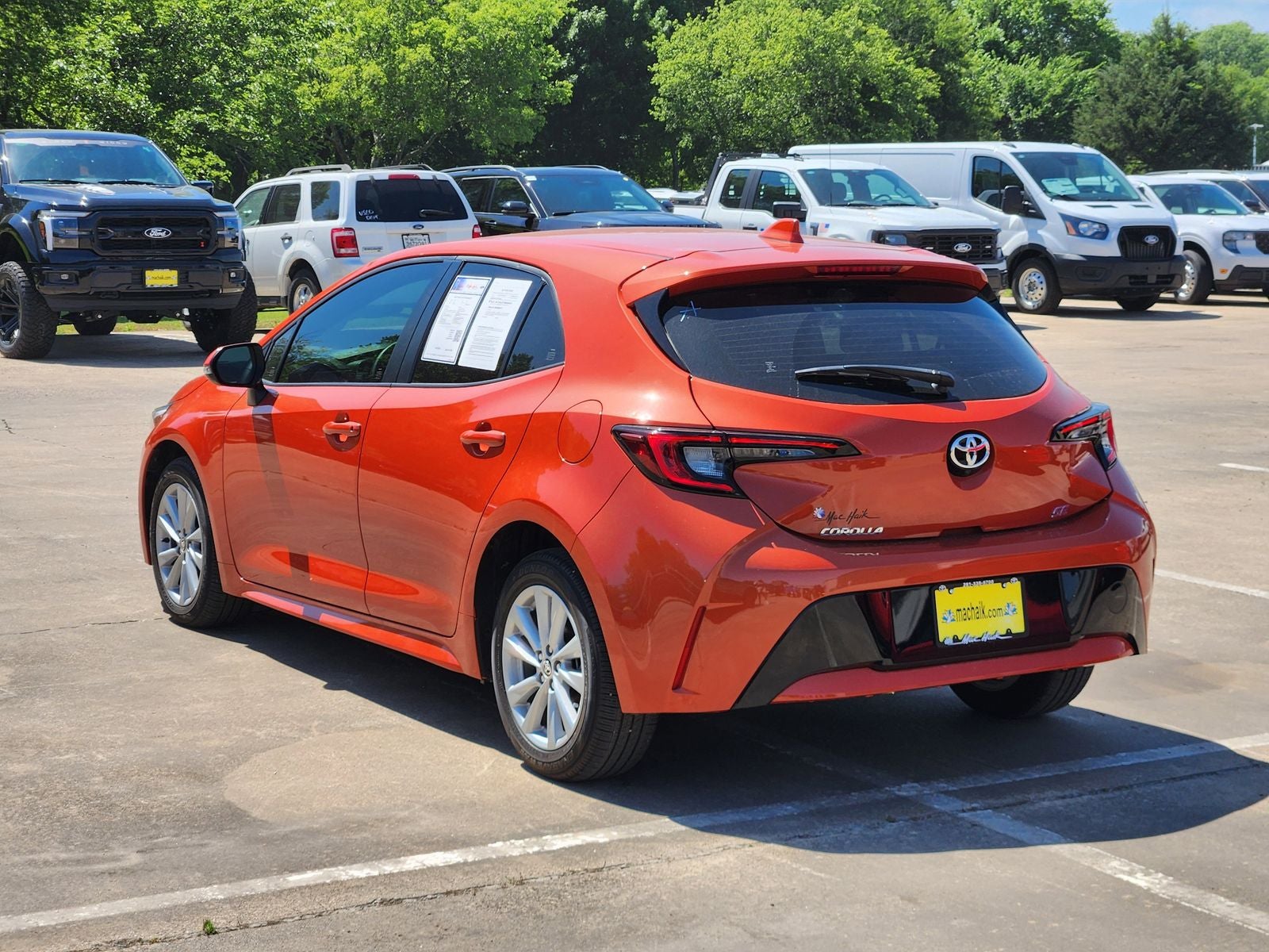 2025 Toyota Corolla Hatchback SE