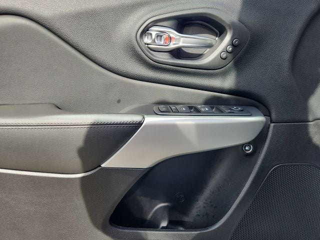2018 Jeep Cherokee Overland