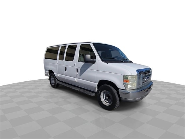 2011 Ford E-350SD XLT