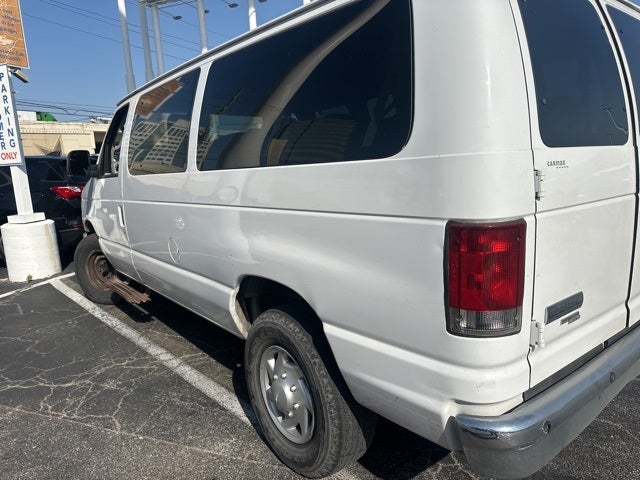 2011 Ford E-350SD XLT