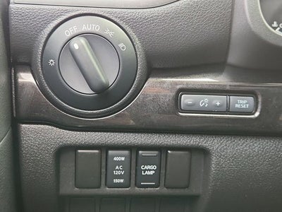 2018 Nissan Titan SV