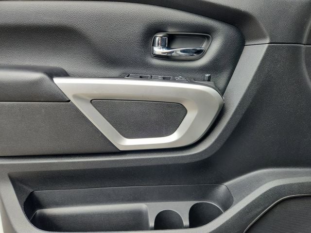 2018 Nissan Titan SV