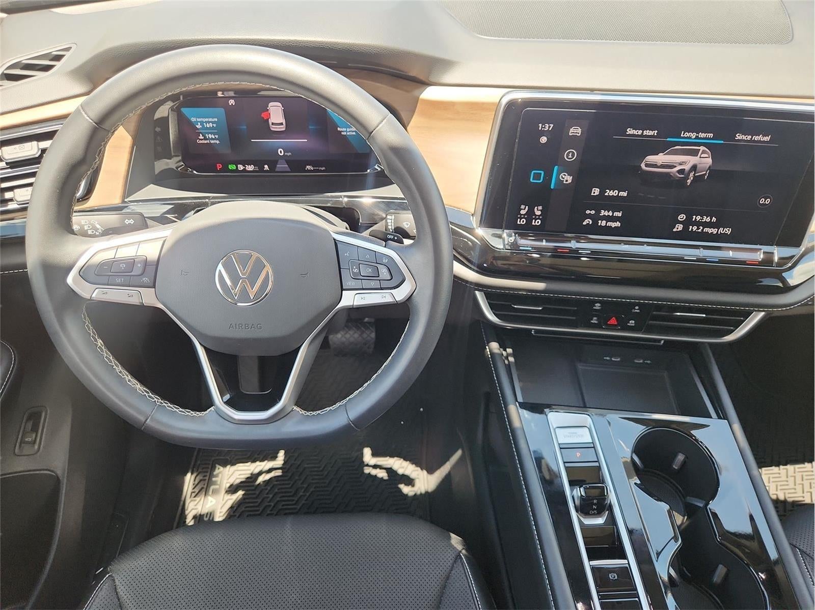 2024 Volkswagen Atlas 2.0T SE w/Technology