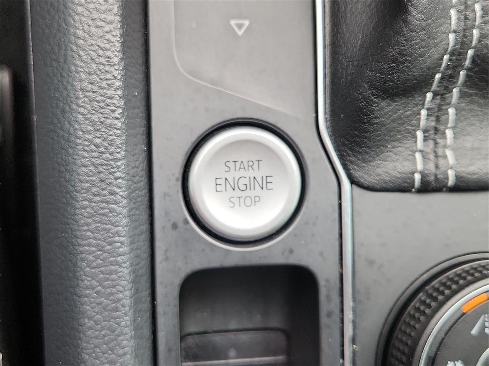 2023 Volkswagen Atlas 3.6L V6 SEL R-Line