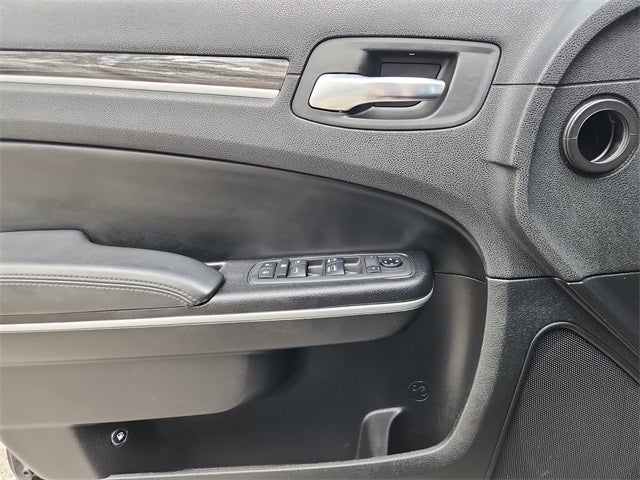 2019 Chrysler 300 Touring