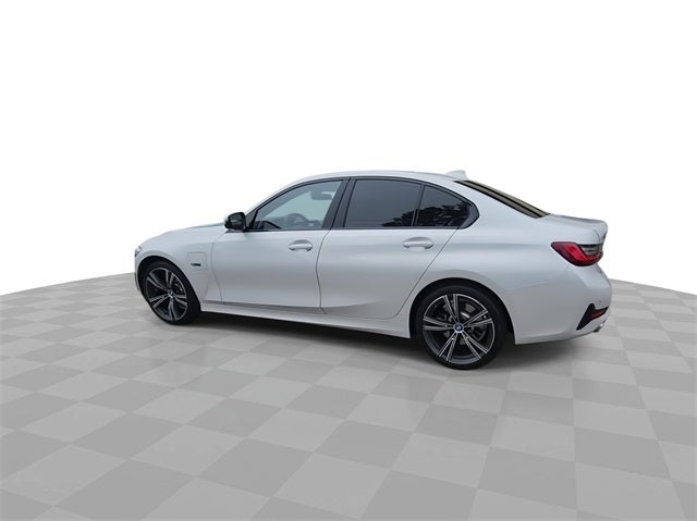 2022 BMW 3 Series 330e iPerformance