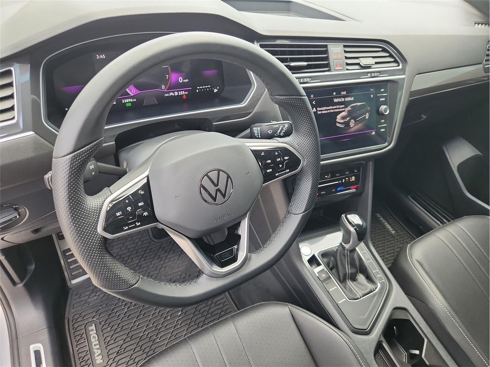 2024 Volkswagen Tiguan 2.0T SE R-Line Black