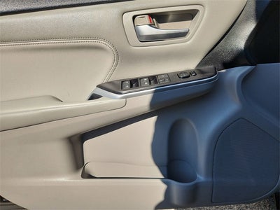 2015 Toyota Camry Hybrid LE