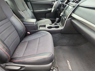 2017 Toyota Camry SE