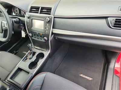 2017 Toyota Camry SE