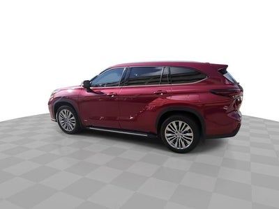 2024 Toyota Highlander Hybrid Platinum