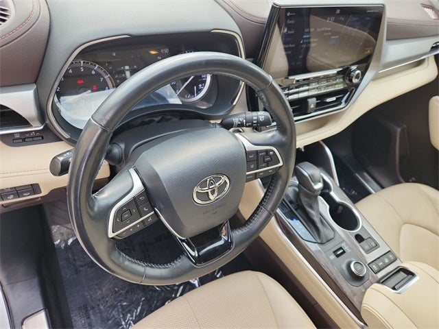 2022 Toyota Highlander Platinum