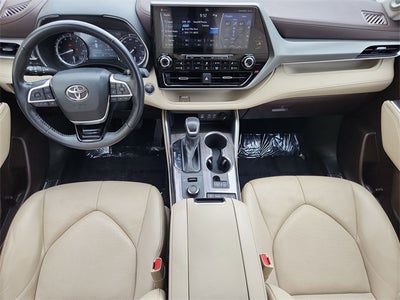2022 Toyota Highlander Platinum