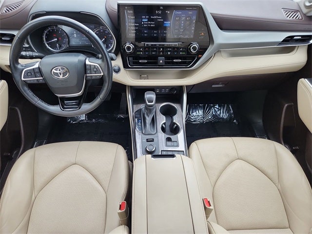 2022 Toyota Highlander Platinum