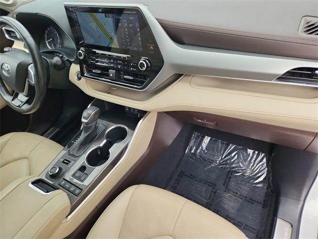 2022 Toyota Highlander Platinum