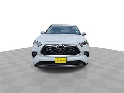 2022 Toyota Highlander Platinum