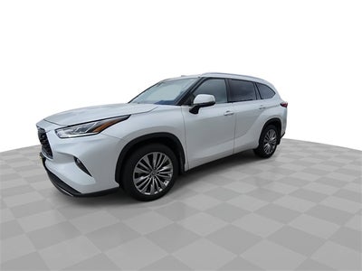 2022 Toyota Highlander Platinum