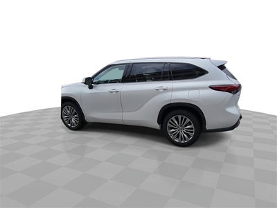 2022 Toyota Highlander Platinum