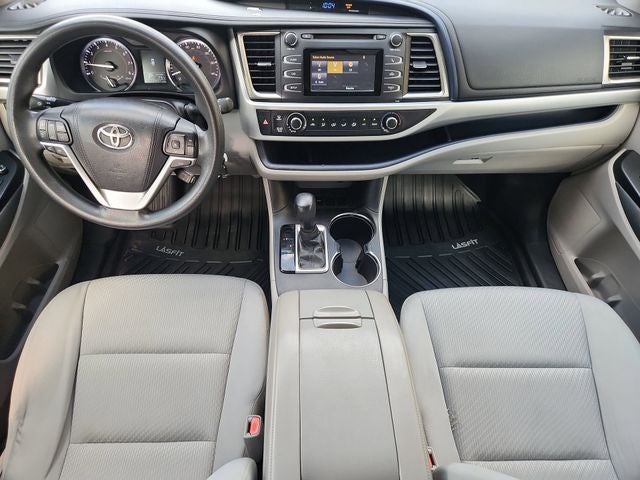 2016 Toyota Highlander LE
