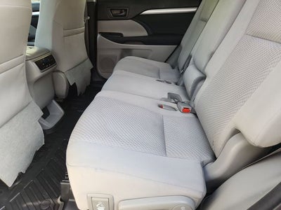 2016 Toyota Highlander LE