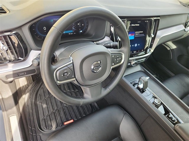 2024 Volvo S60 B5 Core Dark Theme