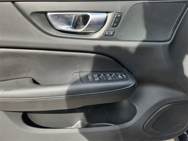 2024 Volvo S60 B5 Core Dark Theme