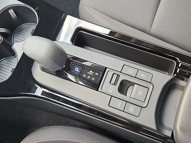 2025 Toyota Prius Plug-In Hybrid SE