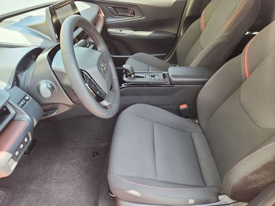 2025 Toyota Prius Plug-In Hybrid SE