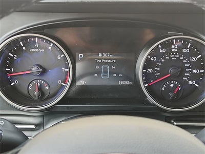 2023 Kia Carnival LX