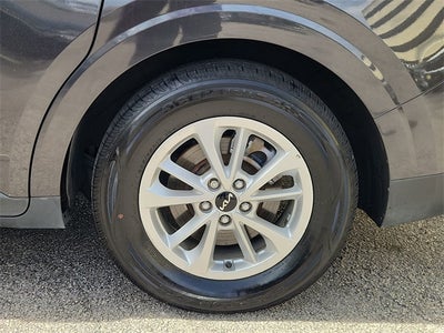 2023 Kia Carnival LX