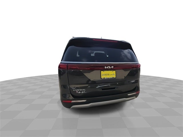2023 Kia Carnival LX