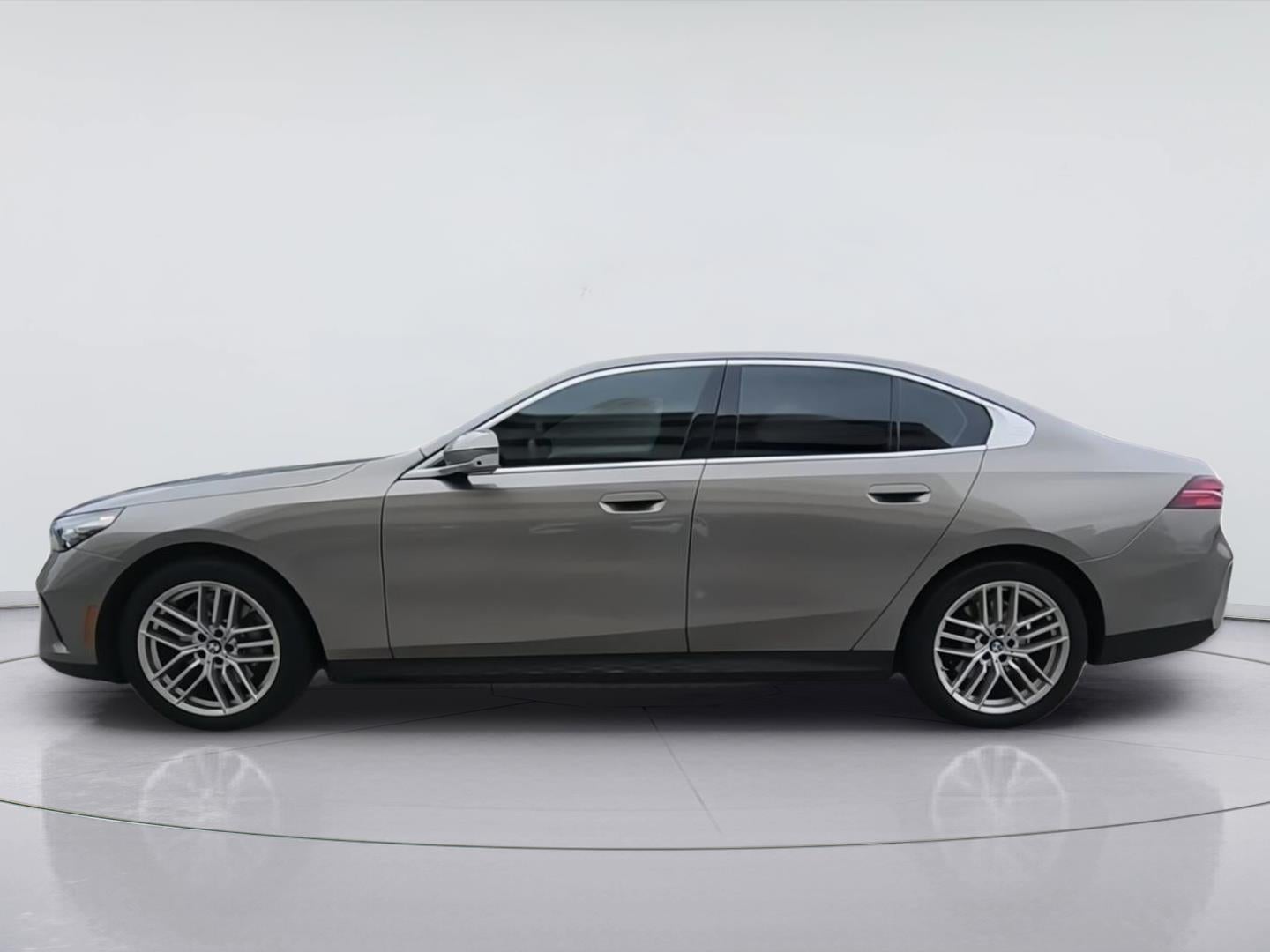 2024 BMW 5 Series 530i