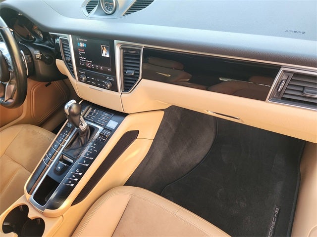 2018 Porsche Macan Base