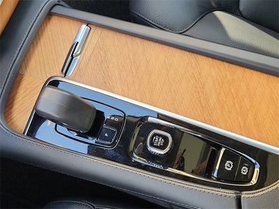 2023 Volvo XC90 Recharge Plug-In Hybrid T8 Plus 6 Passenger