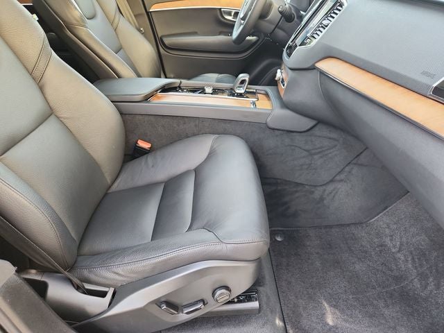 2023 Volvo XC90 Recharge Plug-In Hybrid T8 Plus 6 Passenger