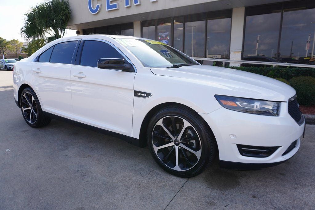 2016 Ford Taurus SHO