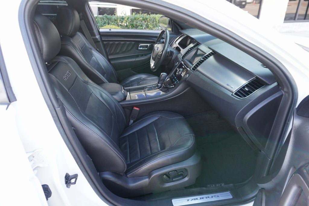 2016 Ford Taurus SHO