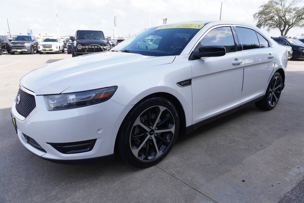 2016 Ford Taurus SHO