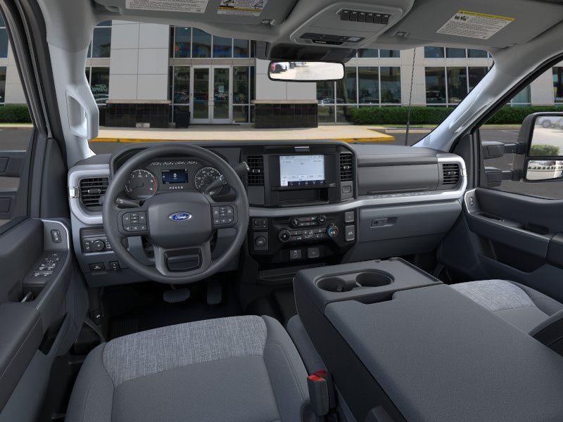 2025 Ford Super Duty F-450 DRW XLT