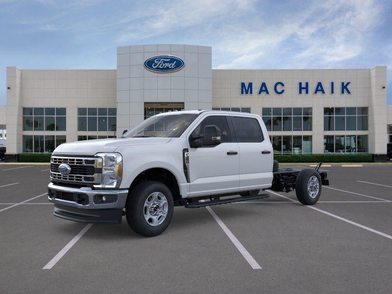 2026 Ford Super Duty F-350 SRW XLT