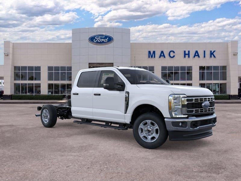 2026 Ford Super Duty F-350 SRW XLT