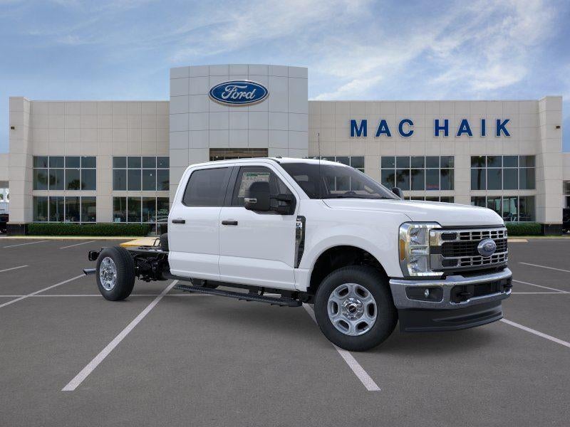 2026 Ford Super Duty F-350 SRW XLT