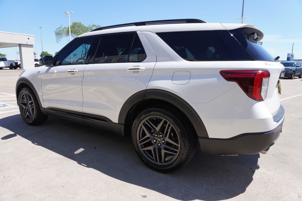 2023 Ford Explorer ST-Line