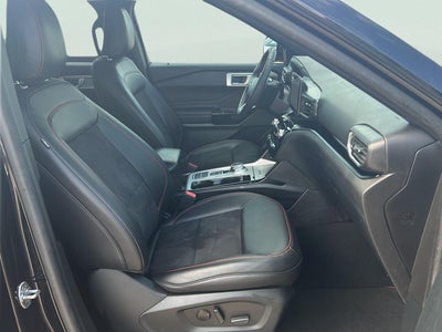 2024 Ford Explorer ST-Line