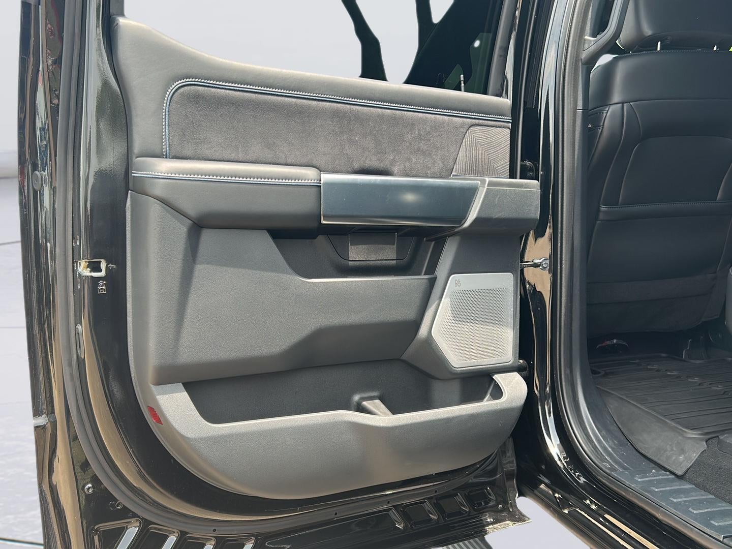 2025 Ford Super Duty F-250 Platinum